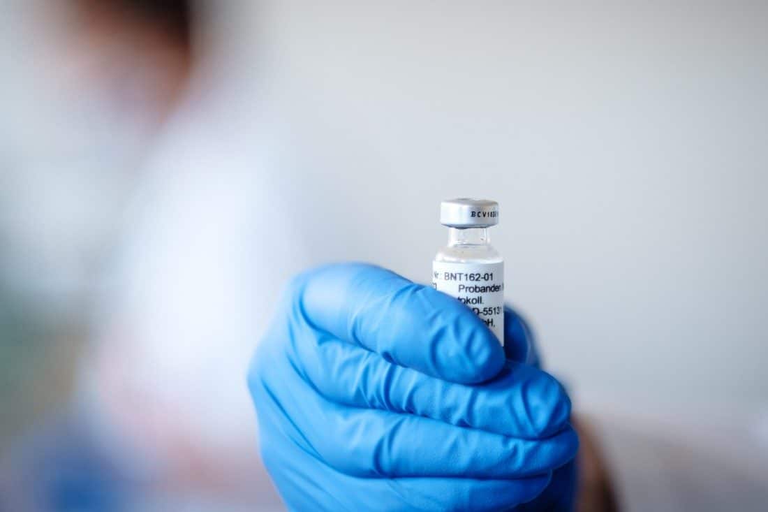 koronavirus moderna vakcina gyartoja mellekhatasai magyarorszagon oltas