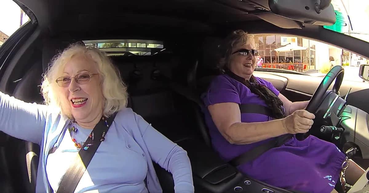Peggy és Audrey a két nagyi akik Lamborghinivel mentek bevásárolni