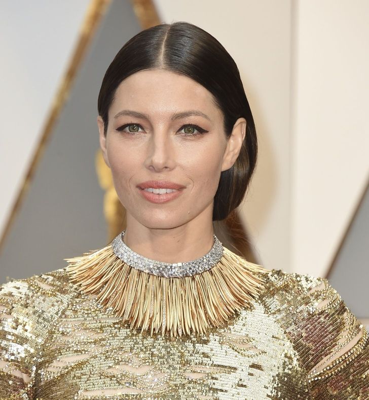 hiressegek muvesznevek jessica biel