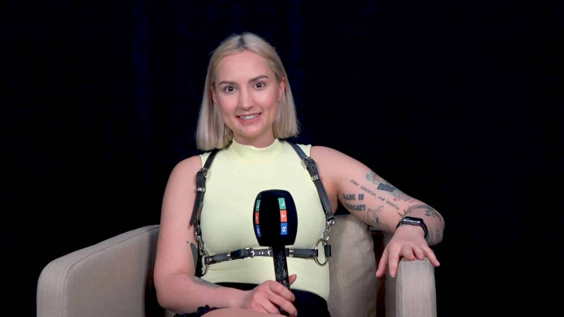 vv piros onlyfans karrier erotikus modell