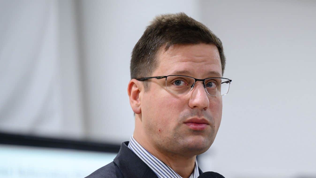 gulyas gergely kormanyinfo voks 2025 brusszel