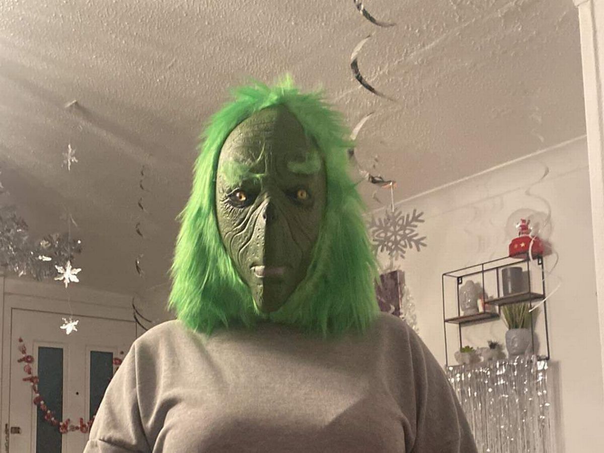 Angie Dickinson grincs jelmez online rendeles
