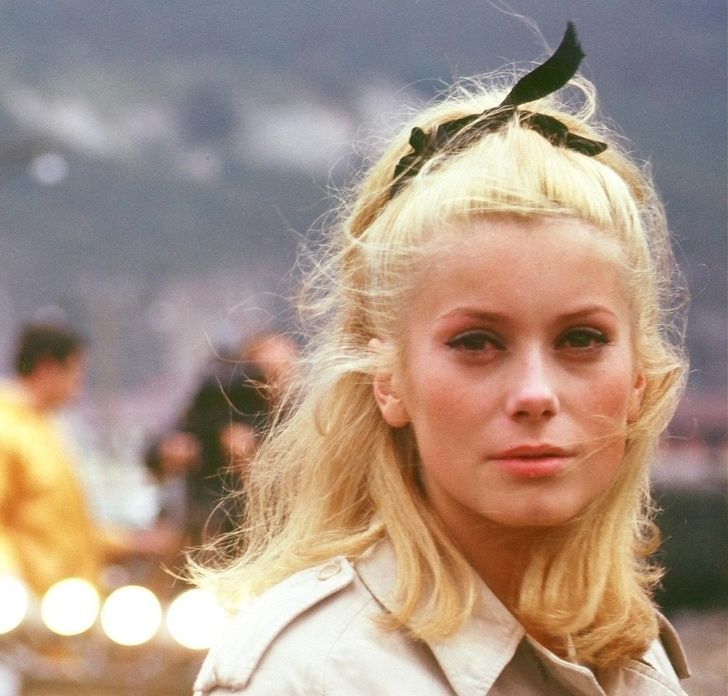 hiressegek muvesznevek Catherine Deneuve