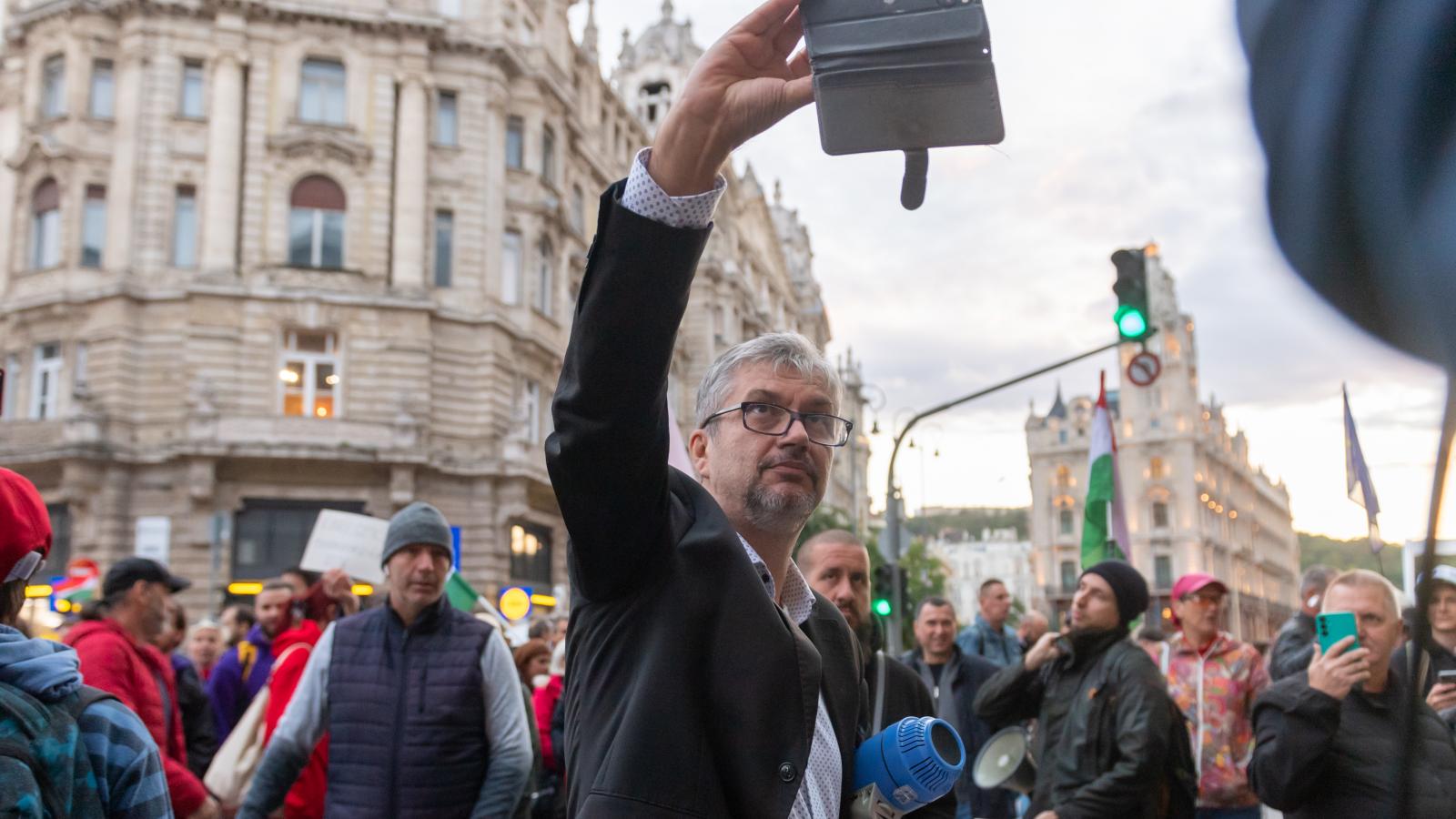 hadhazy akos orban viktor elszamoltatas