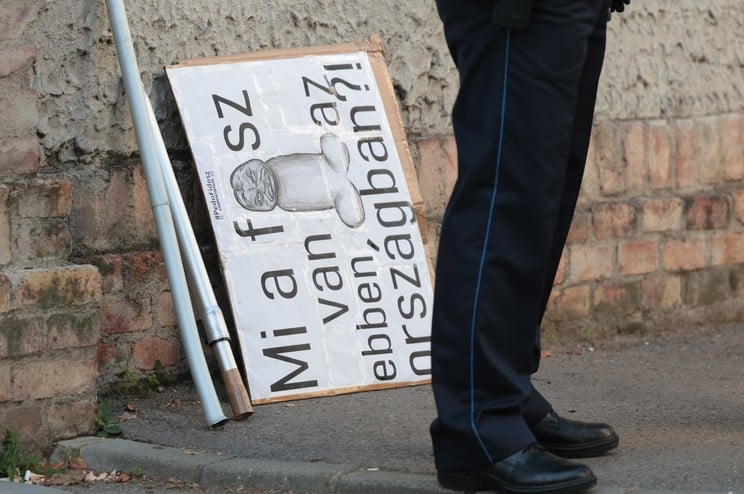 megtamadtak orban viktort oktober 23
