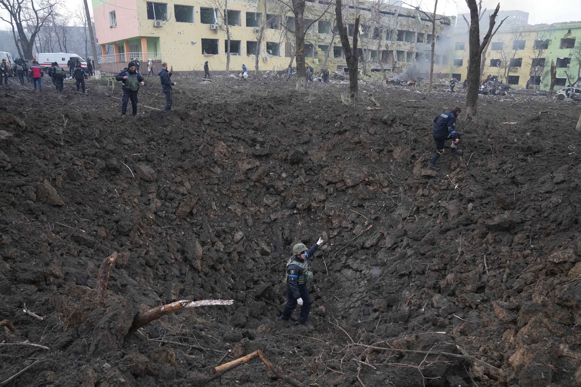 orosz-ukrán háború mariupol szülészet bombázás2