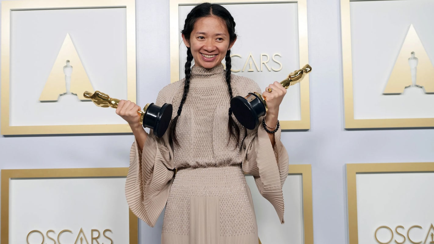 Chloe-Zhao-a-nomadok-foldje-oscar-dij-2021