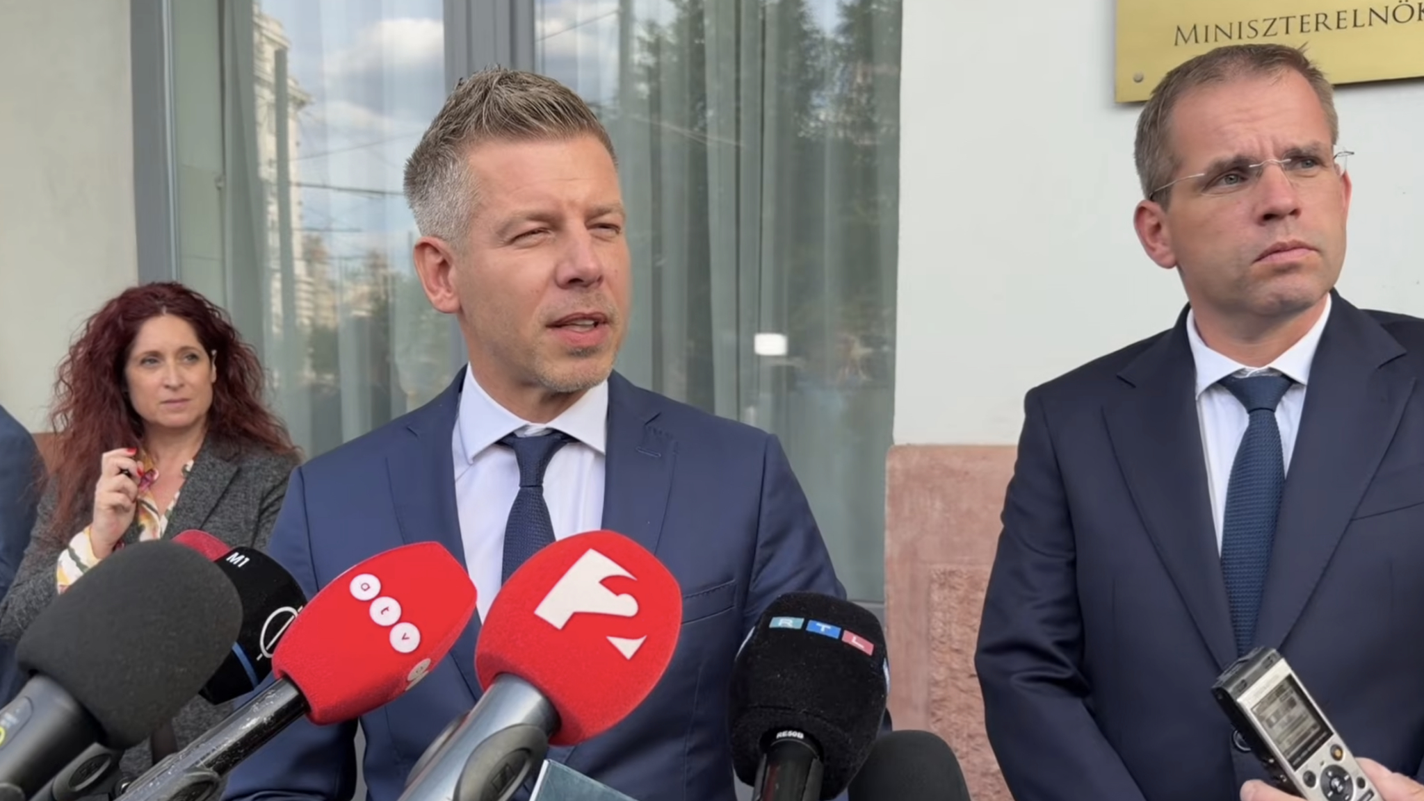 magyar péter sajtótájékoztató