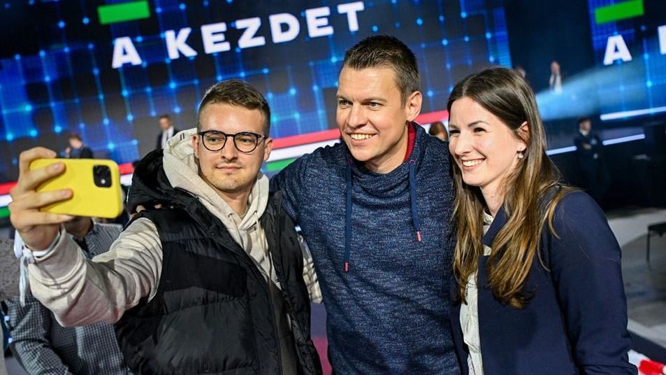 menczer tamas harcosok klubja folytatas