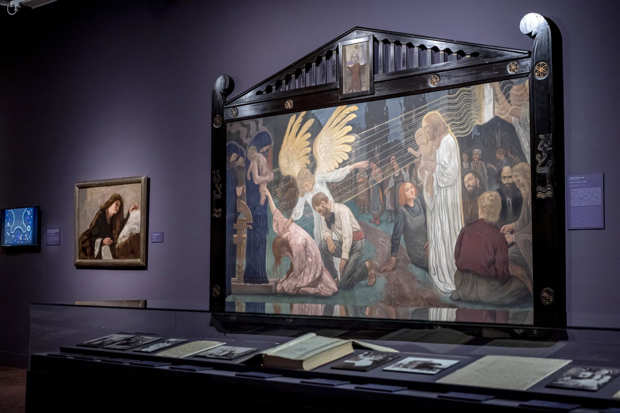 Körösfõi-Kriesch Aladár Ego sum via, veritas et vita (1903) címû festménye a Magyar Nemzeti Galéria Az utópia szépsége címû, a londoni Tate Britain mestermûveibõl Vágyott szépség címû válogatott tárlatával együtt megnyíló kiállításán 2021. május 13-án. / Fotó: Szigetváry Zsolt / MTI