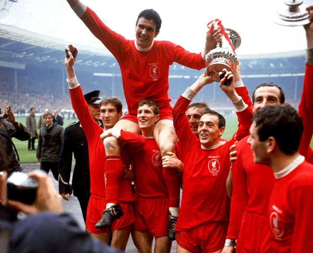 ian-st-john_-futball_-foci_-liverpool_-focista_-ron-yeats_-FA-kupa_-nap-fotoja