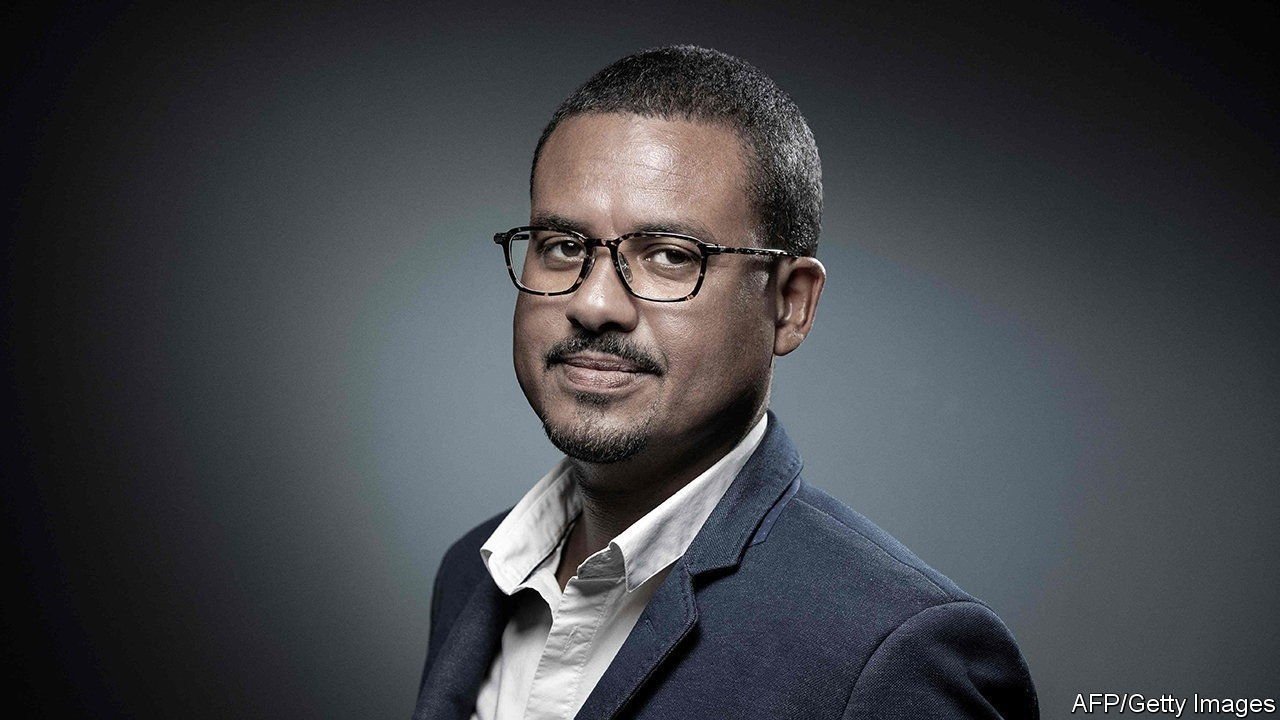 david diop booker dij 2021 At Night All Blood Is Black konyv
