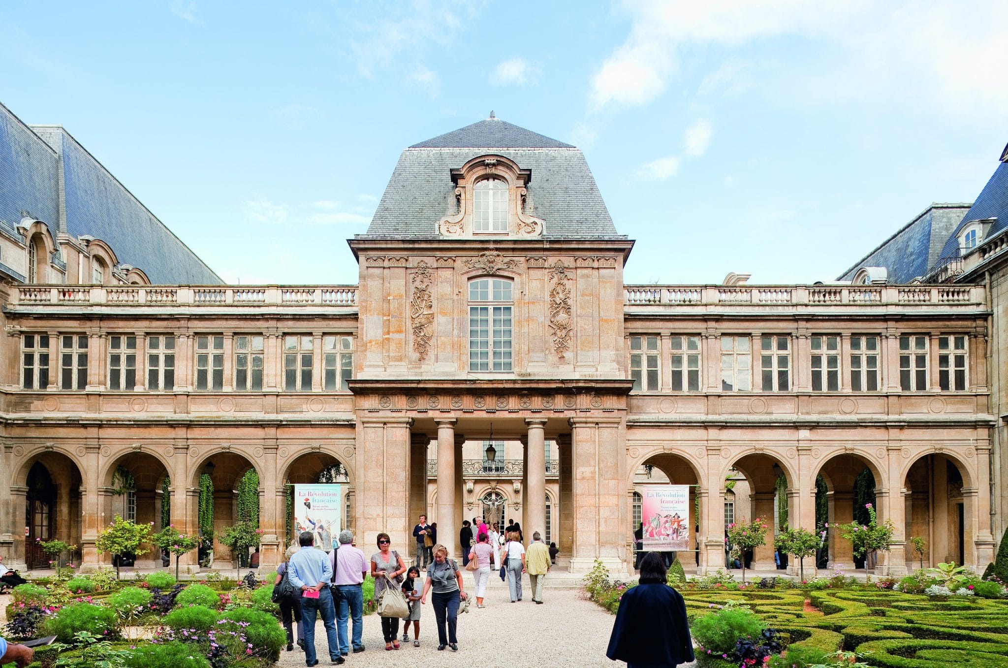 carnavalet muzeum ujranyitas