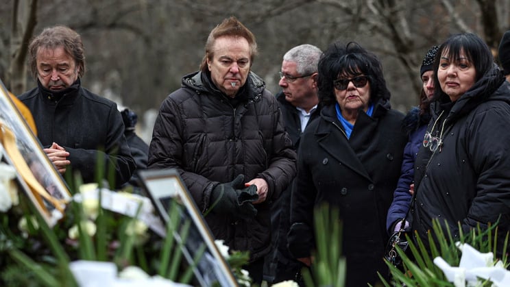 fenyo miklos temetese szikora robi dolly