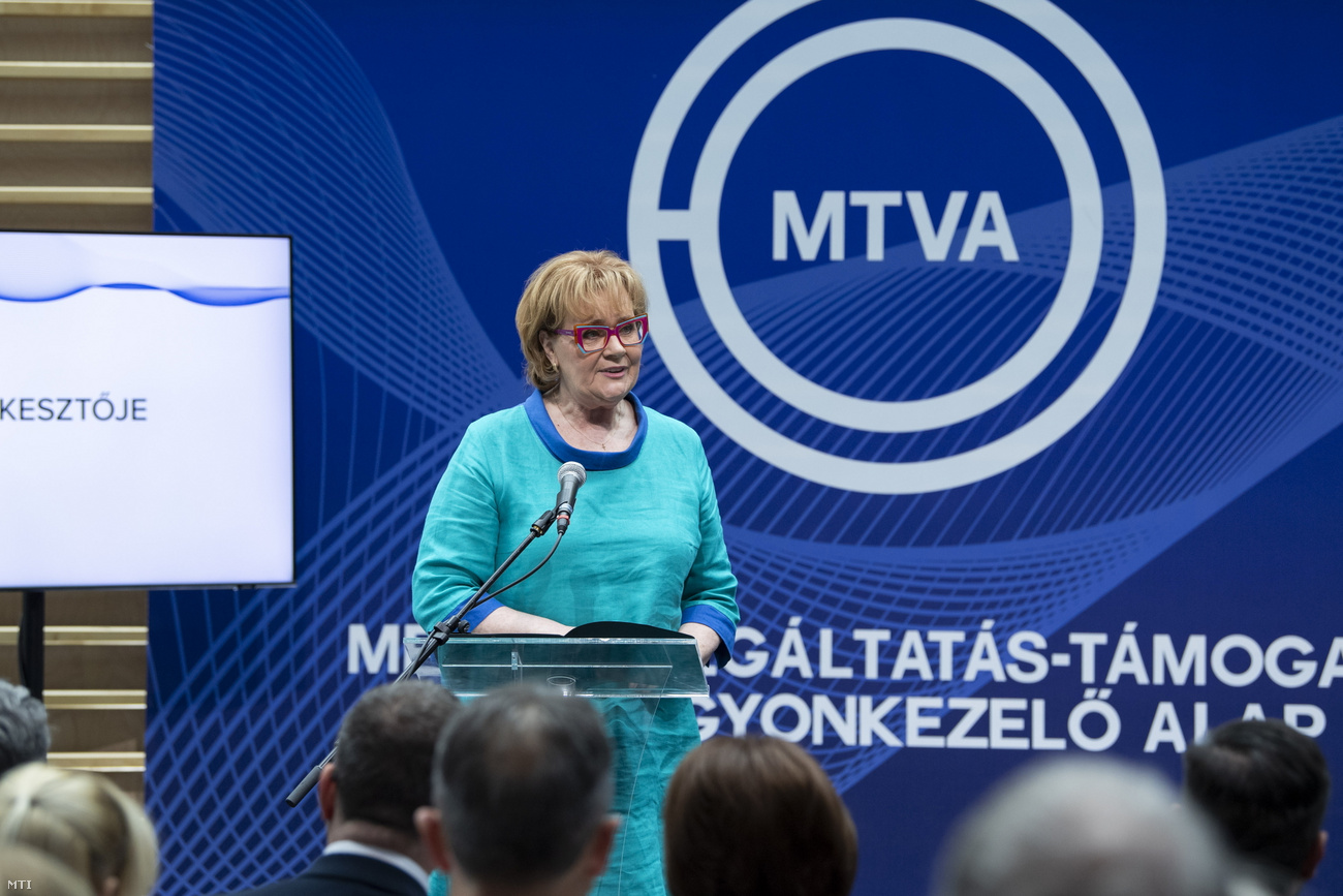 siklósi beatrix mti