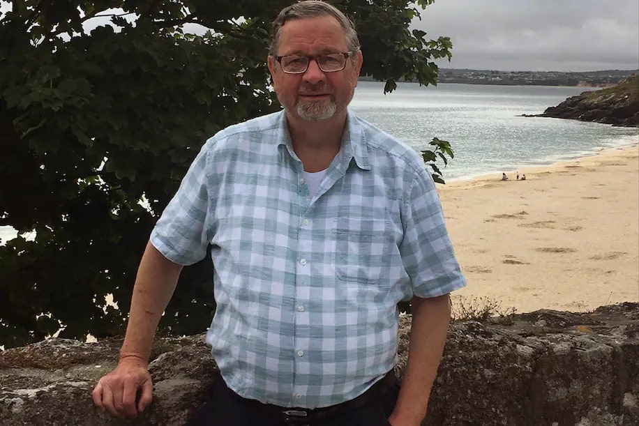 charles hill meghalt mukincs nyomozo