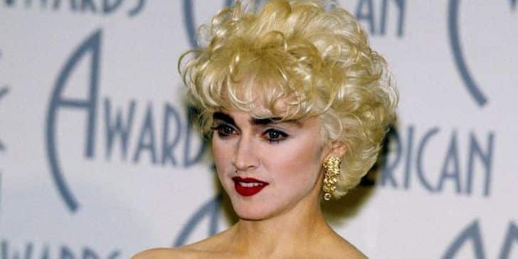 hiressegek regen madonna