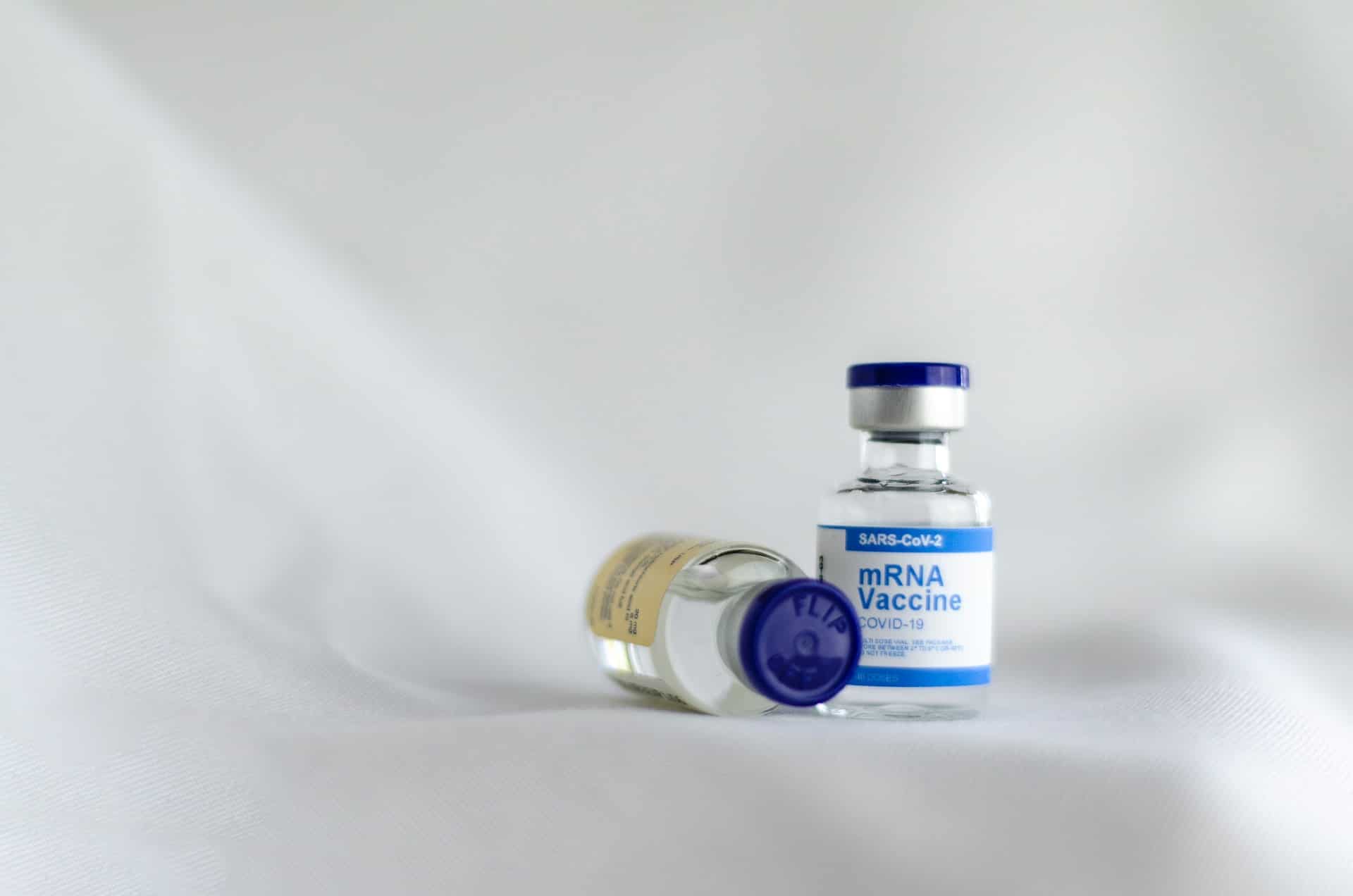koronavirus vakcina mellekhatasok