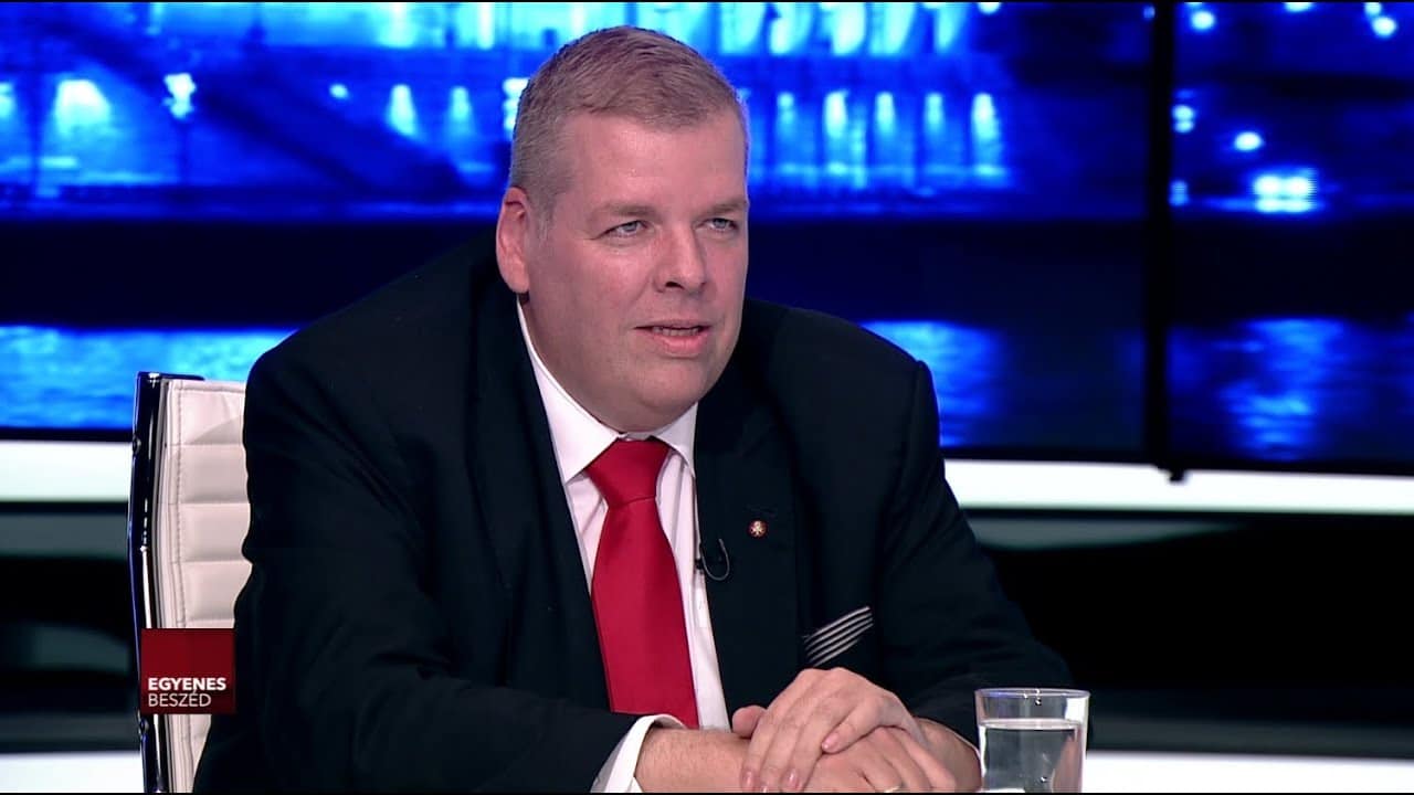 schmuck andor regeny konyv tinder tunderek ismerkedes