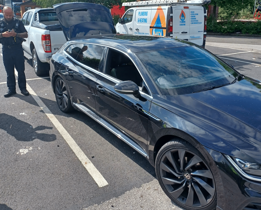 m6 autopalyya csomagtarto rendor