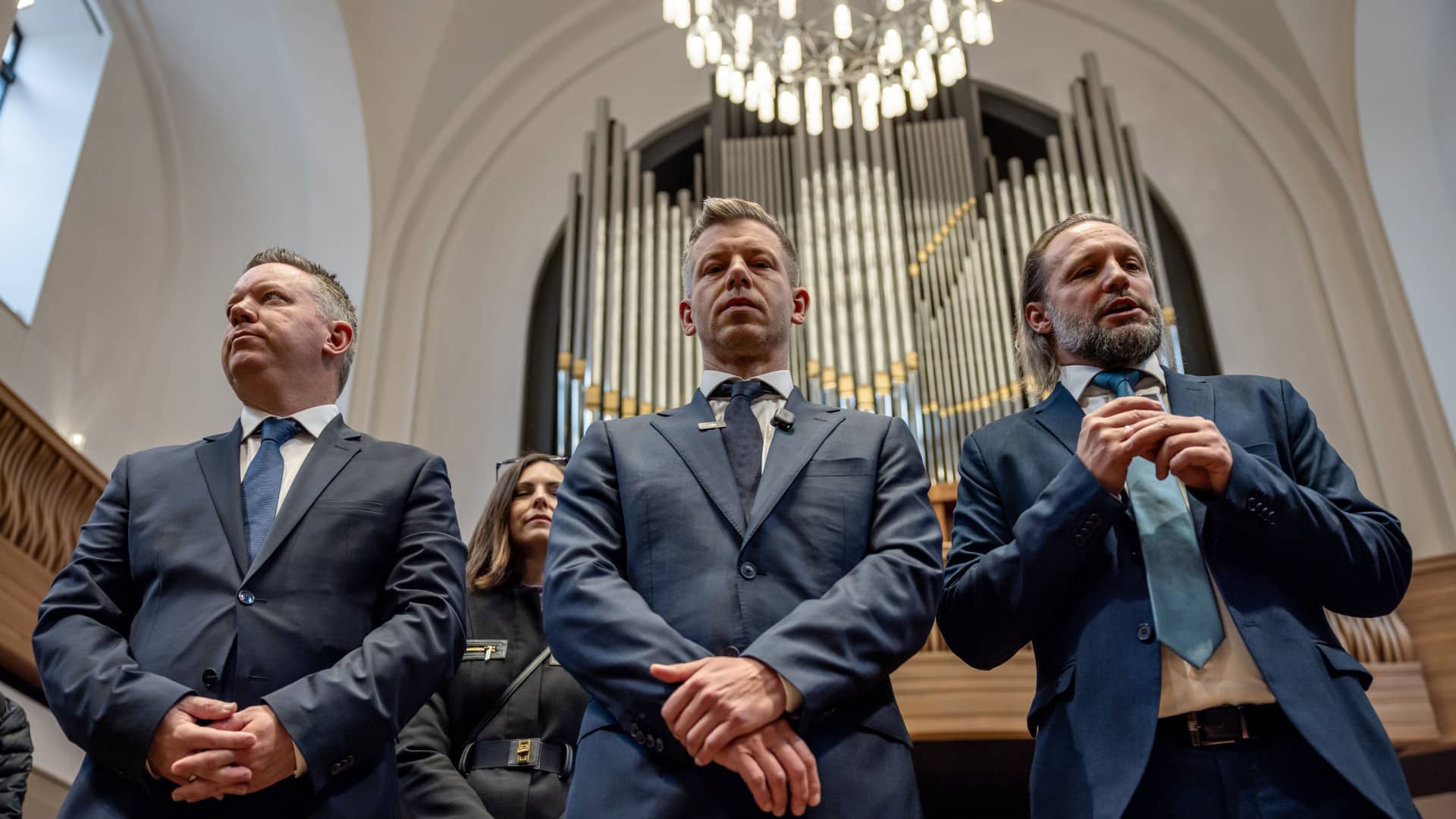 magyar-peter-kuria-vezetője visszahivas