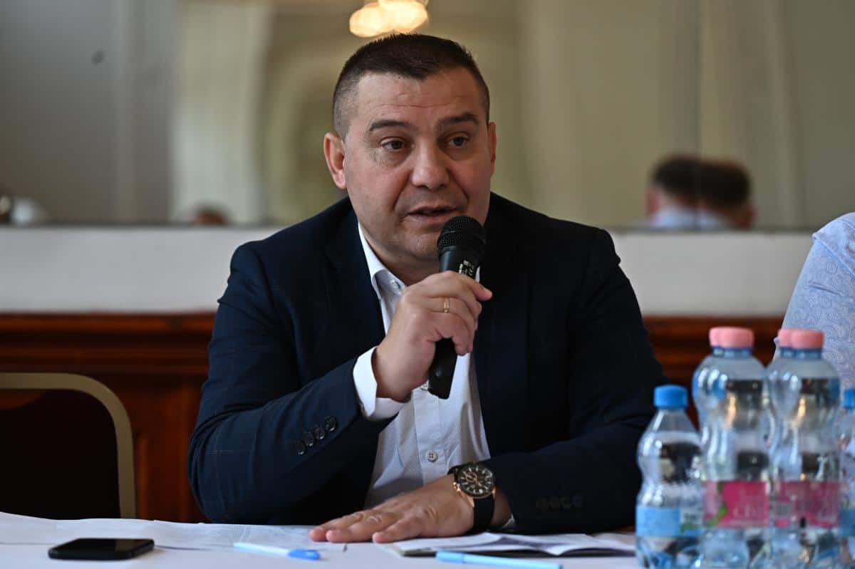 agocs janos orszagos roma onkormanyzat oro vesztegetes