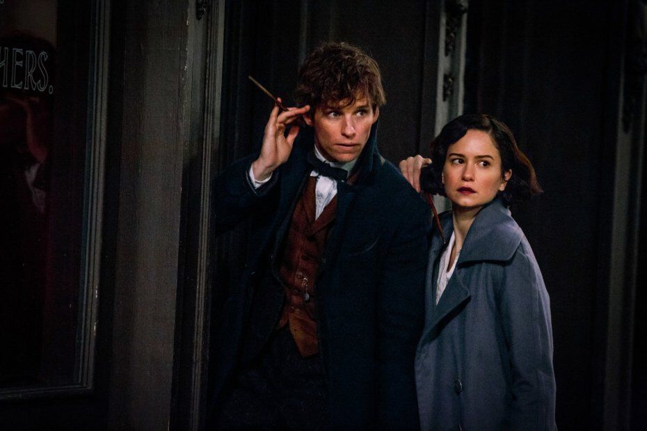 Eddie Redmayne és Katherine Waterston a Legendás állatok és megfigyelésükben