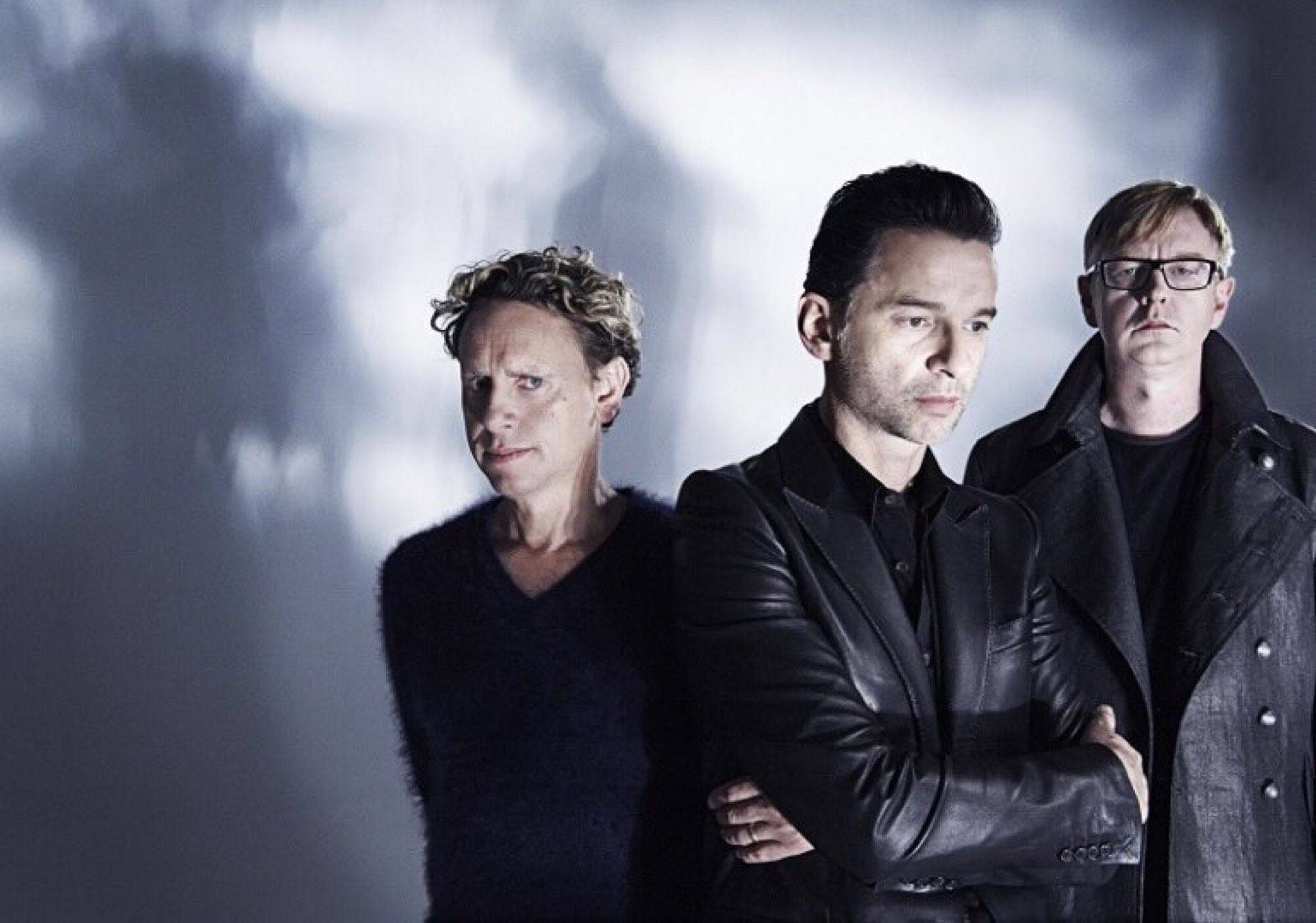 Mode песни. Группа Depeche Mode. Depeche Mode 2023. Энди Флетчер депеш. Клавишник группы депеш мод.