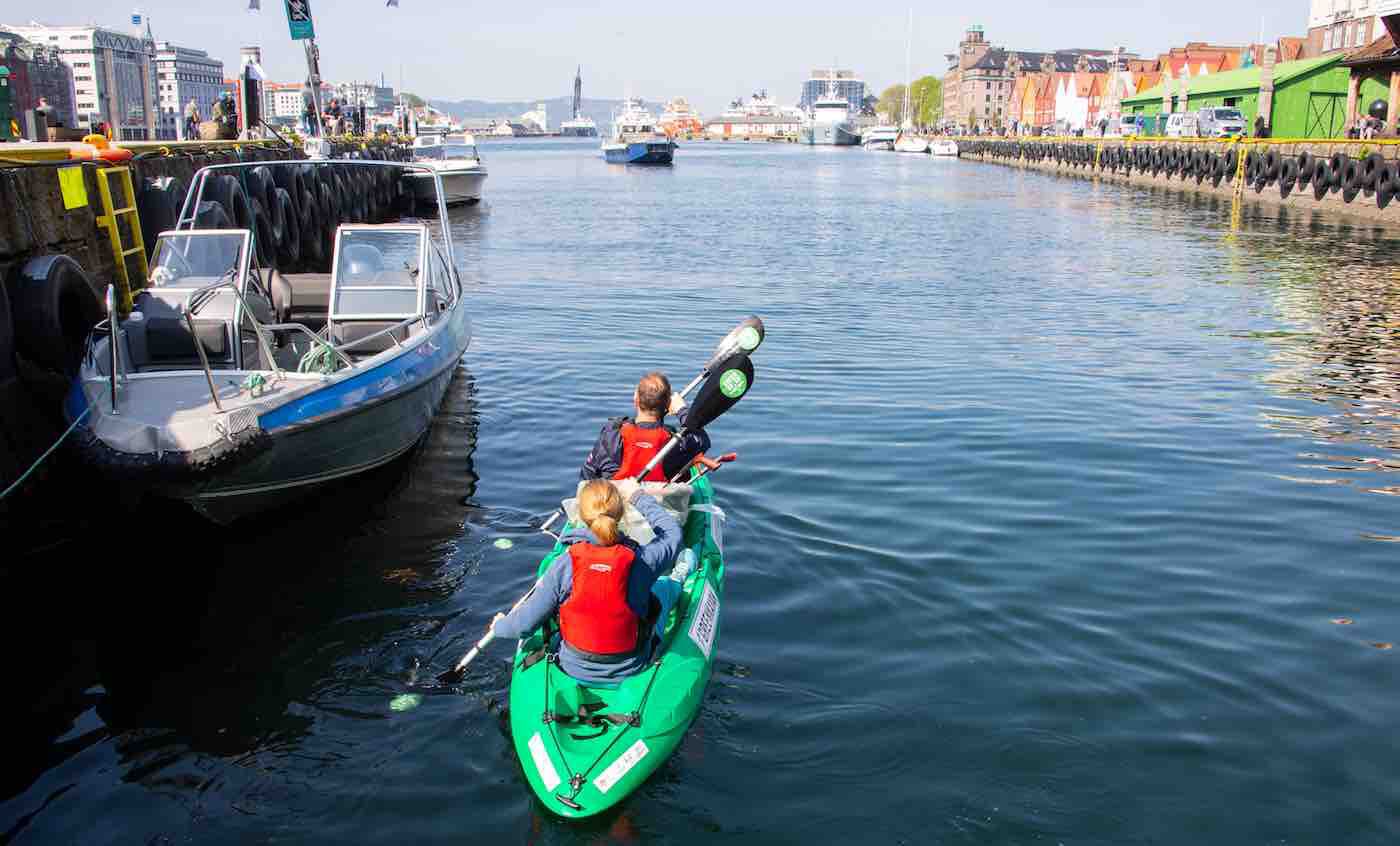 green kayak m%C5%B1anyaghullad%C3%A9k