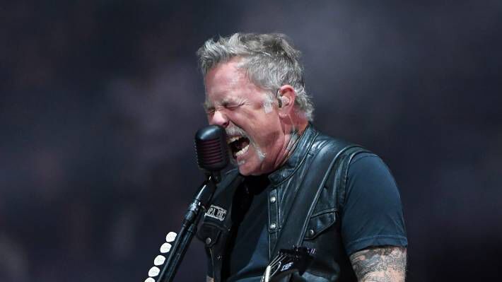 metallica koncert elmarad james hetfield elvon%C3%B3 rehab