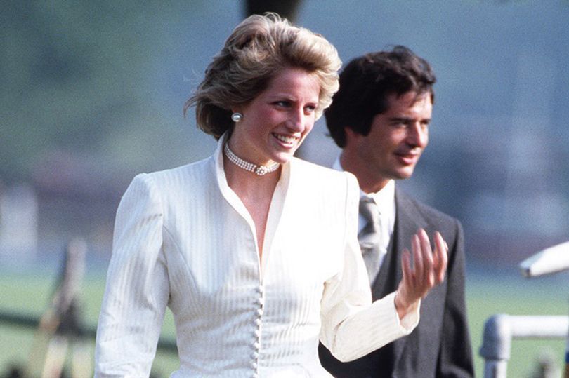 Diana %C3%A9s Oliver Hoare