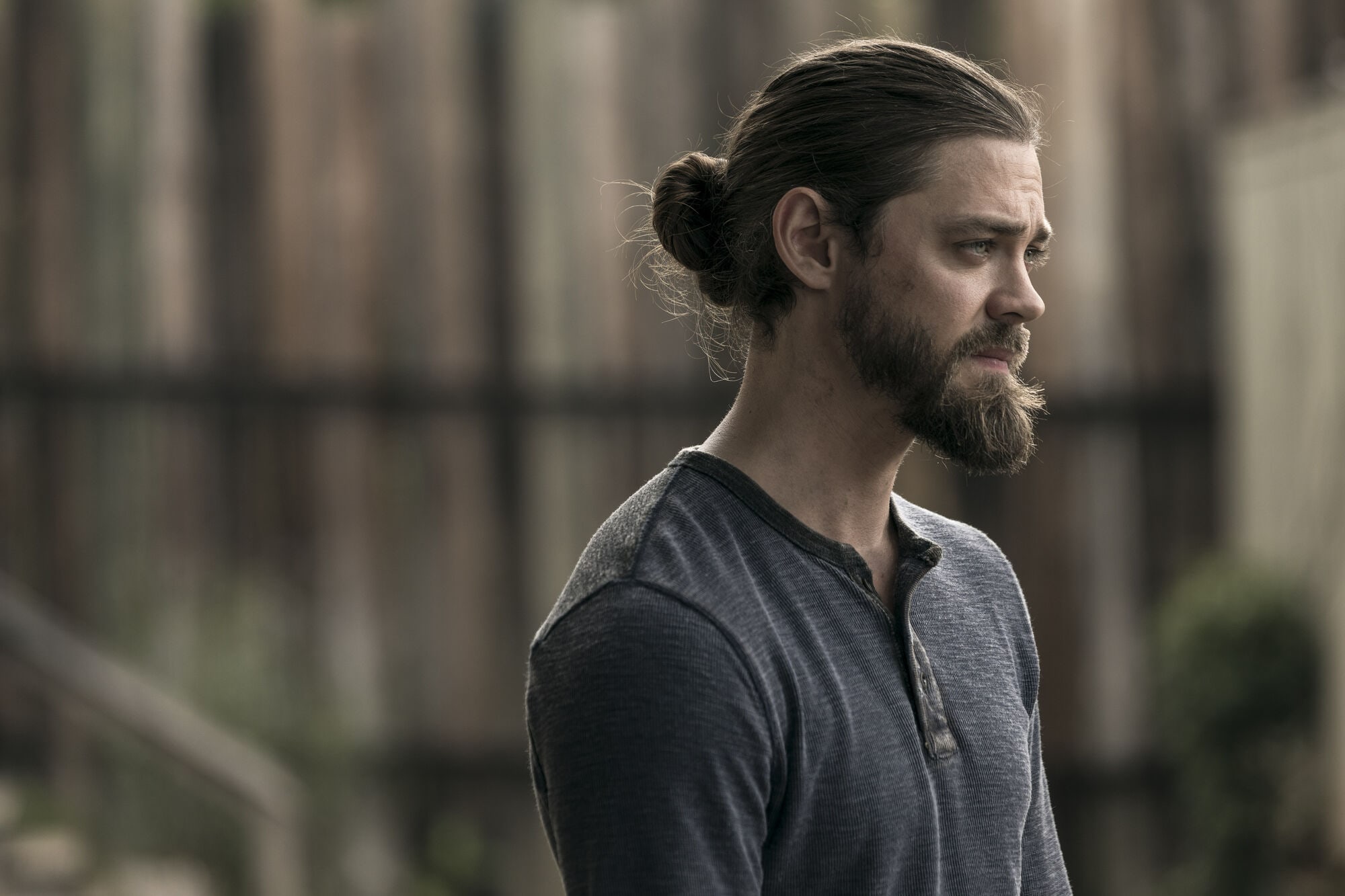 a gy%C5%B1r%C5%B1k ura sorozat amazon tom payne walking dead