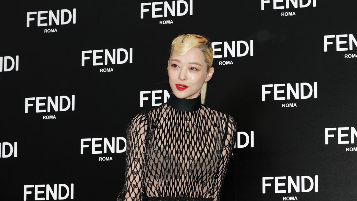 sulli k pop hal%C3%A1l%C3%A1nak oka