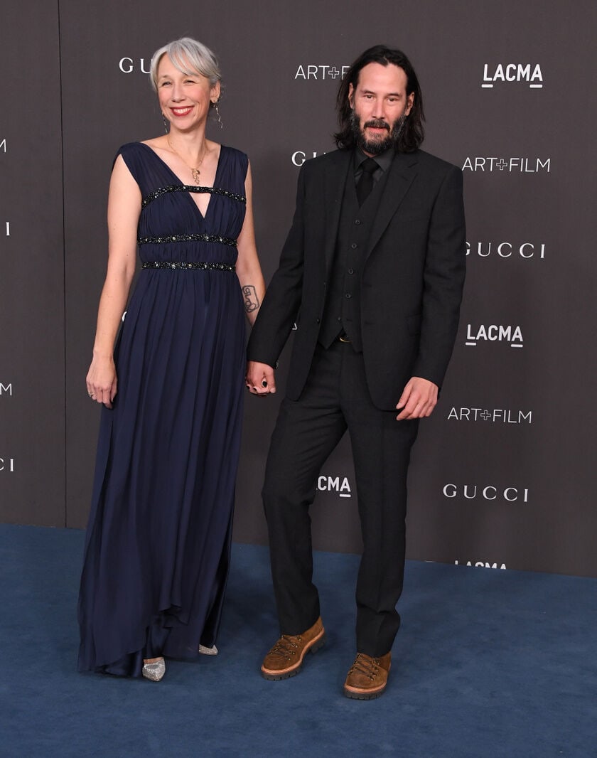 keanu reeves %C3%A9s bar%C3%A1tn%C5%91je alexandra grant