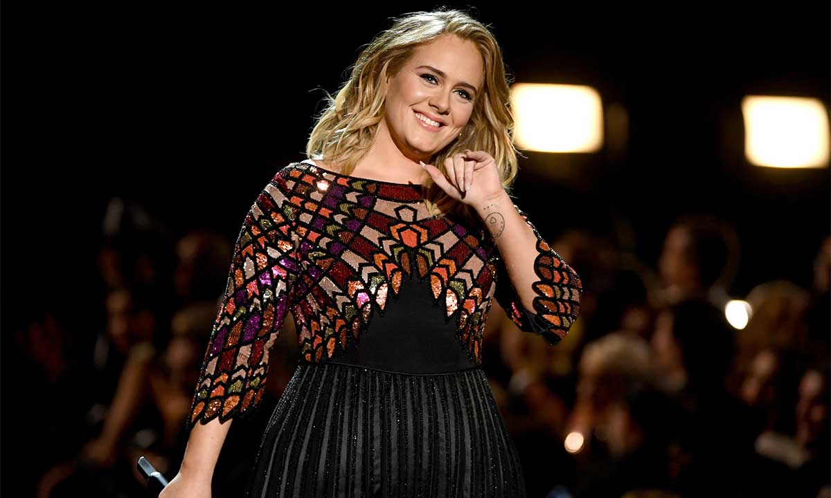 Adele 23 kilót fogyott, egyszerű módszerrel tartja a súlyát