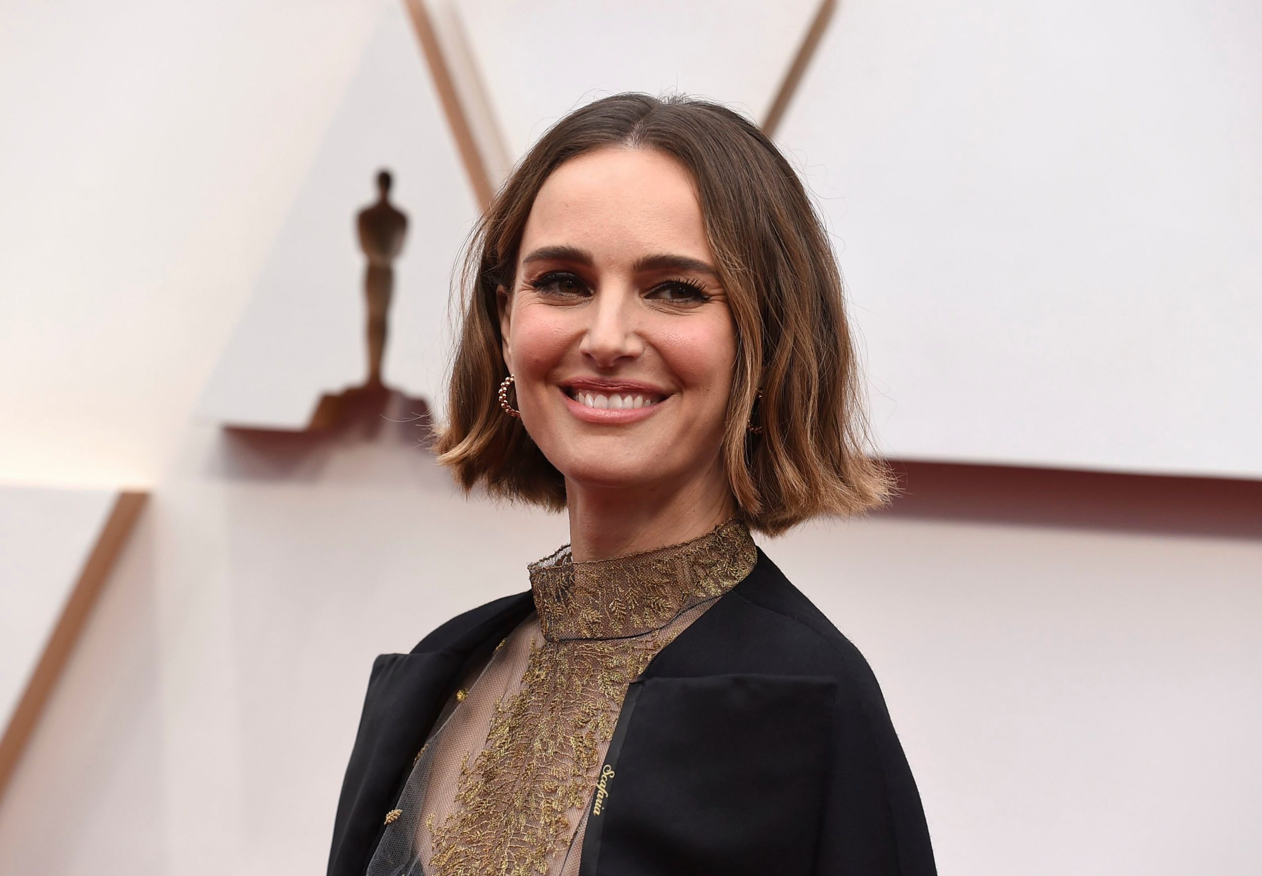 Natalie Portman Rose Mcgowan Ruhaja Oscar 2020 Nyertesek Scaled