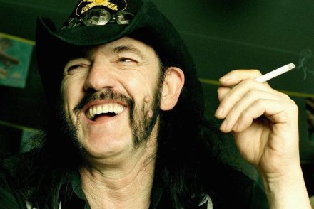 A legendás rockzenész egy szál ciginek köszönheti, hogy nem veszítette el lábát