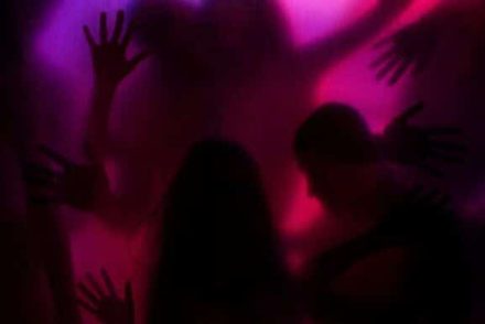18+: Nudista szexszállóban szállt meg az újságíró: megosztotta tapasztalatait