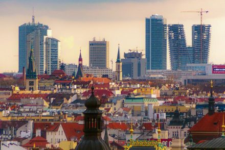 A kiszivárgott értesülések miatt élesen bírálják Prágát a felhőkarcoló építése miatt