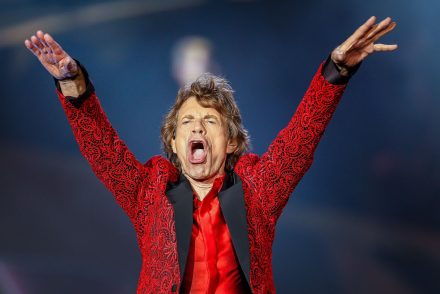 Kiderült, hogy szívbillentyűcsere miatt műtik meg a Rolling Stones énekesét, Mick Jaggert