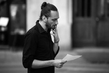 ERROR 404: Egy felolvasás sosem csendes, itt senki nem idegen – Jön Simon Márton és a Holdudvar közös estje, az ERROR404