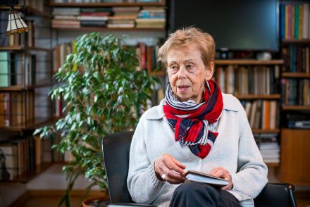 „Költészete csak a magyar irodalom legnagyobbjaiéhoz mérhető” – Takács Zsuzsa 80