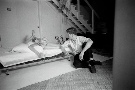 Douglas Kirkland ikonikus fotói Marilyn Monroe-ról és Coco Chanelről először látható Budapesten