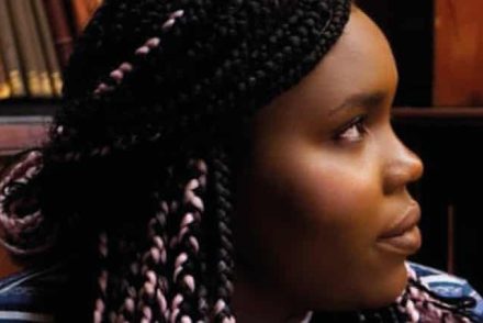 A 21 éves diáklány, Faridah Àbíké-Íyímídé dollármilliós könyvszerződést kötött amerikai kiadójával