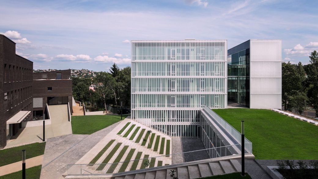 MOME uj campus