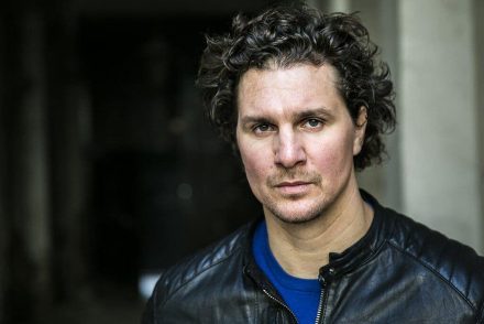 Nagy Ervin a nyílt utcán, a Katona József Színház előtt verekedett