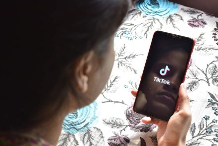 A TikTok beismerte, hogy titokban cenzúrázza a tartalmait