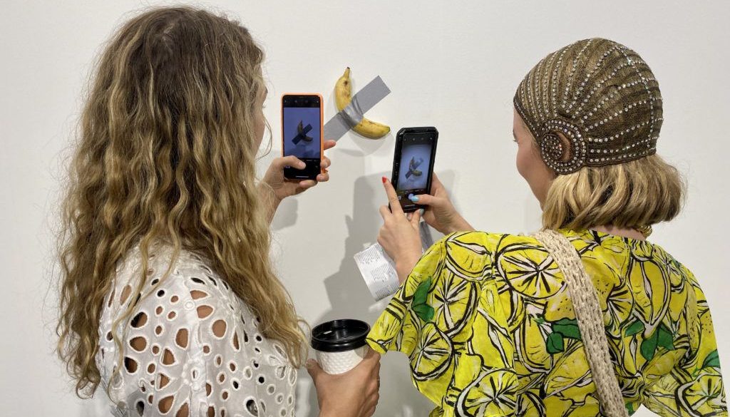 banan art basel 2019 kiallitas