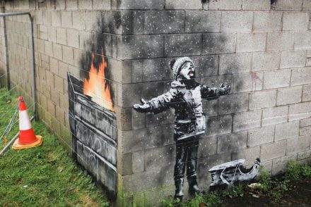 Banksy új munkája a légszennyezésre hívja fel a figyelmet