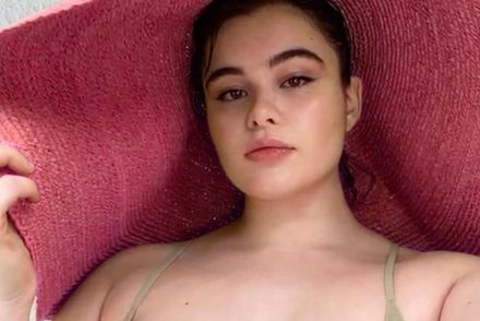 A divatipar egyre nyitottabb a plus size modellekre, Barbie Ferreira a Jacquemus új sztárja